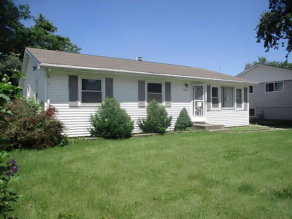 3rd image of 7060 Sherwood Ave