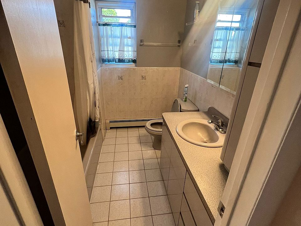 2nd image of 1036 Merillon Ave #1