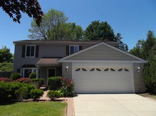 114 Allentown Ct, Vernon Hills, IL