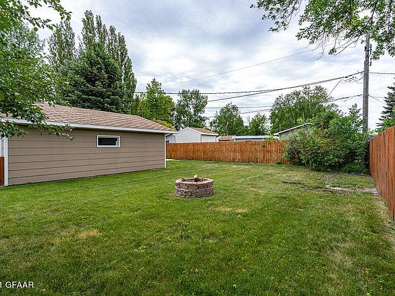 5th image of 2617 Crescent Dr