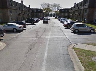 551 Dempster St, Mount Prospect, IL 60056