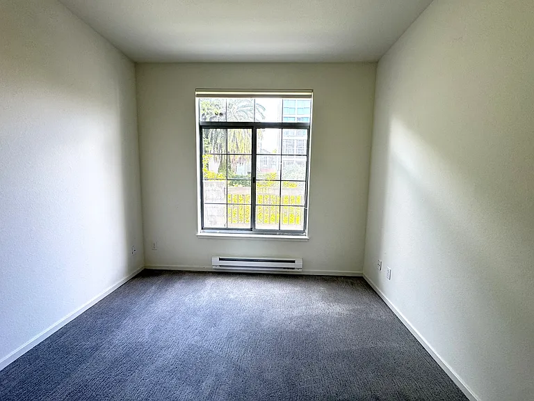 2040 Sutter St #203 — Photo 17