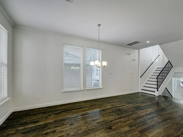 1518 Birdsall St #C — Photo 9