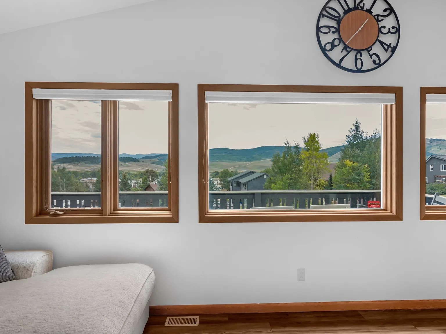 4 bed, 2128 sqft, $3,700 — Photo 3