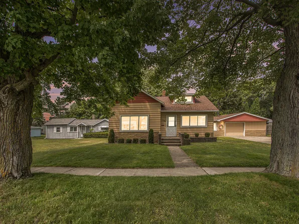 1106 22nd St, Manistee, MI 49660