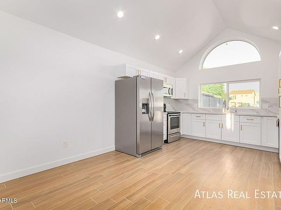 2nd image of 444 S Delaware St Unit 2