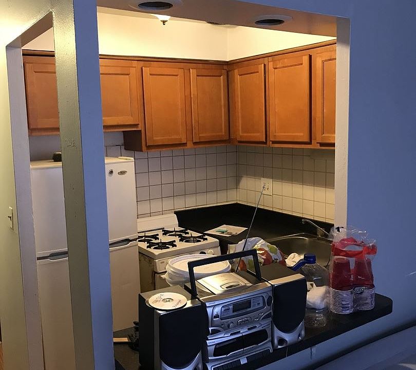 1st image of 5750 N Kenmore Ave APT 104