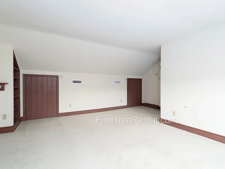 136 W Pomfret St — Photo 46