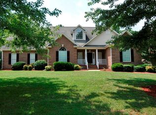 3603 Huntingridge Dr, High Point, NC 27265