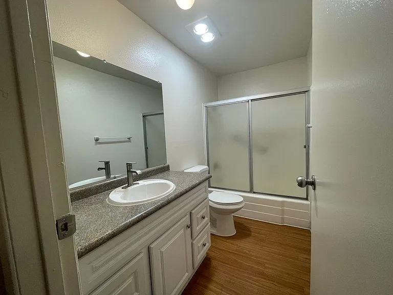 Canyon Club Apartments — Photo 35