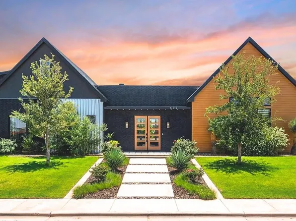 609 N 12th St, Wolfforth, TX 79382