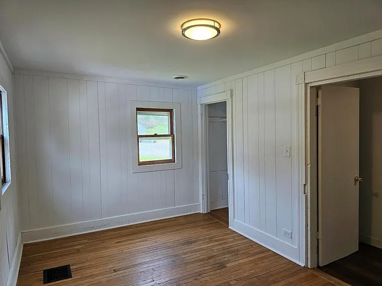 23 Avenue B — Photo 15