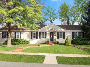 4 Magnolia Dr, Saint Louis, MO 63124
