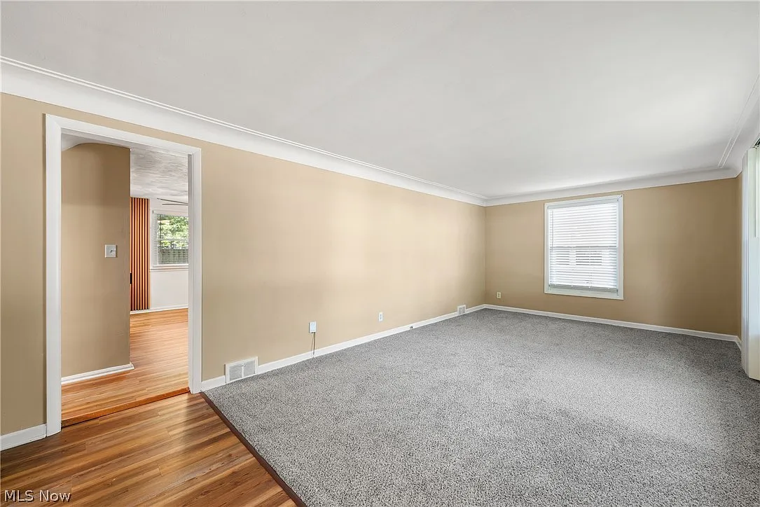 3 bed, 1.5 bath, 1656 sqft, $2,100 — Photo 3