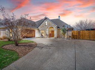 614 Persimmon Ct, Fredericksburg, TX 78624