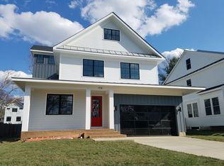 106 Elm St SW, Vienna, VA 22180