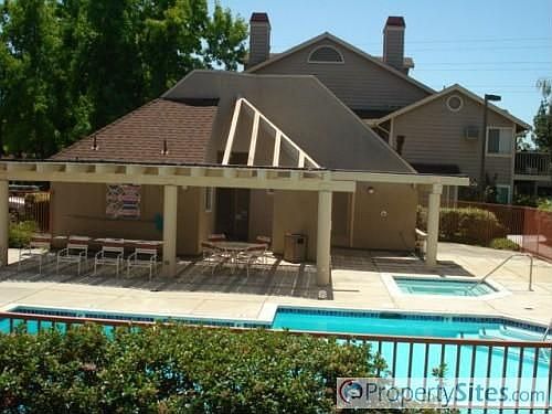 4th image of 2457 Jubilee Ln