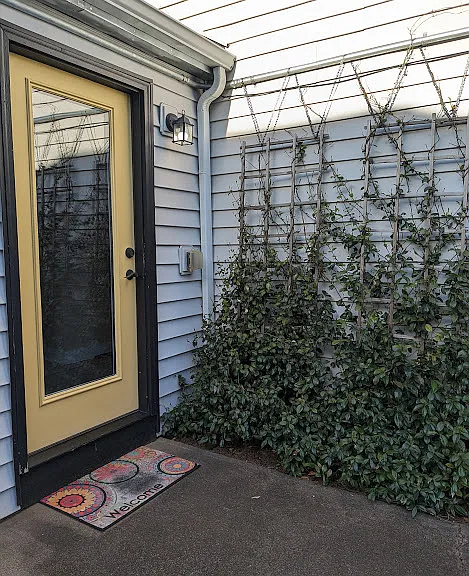 Patio entrance to kitchen