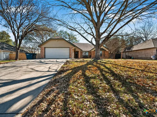 1911 Palace Dr, New Braunfels, TX 78130