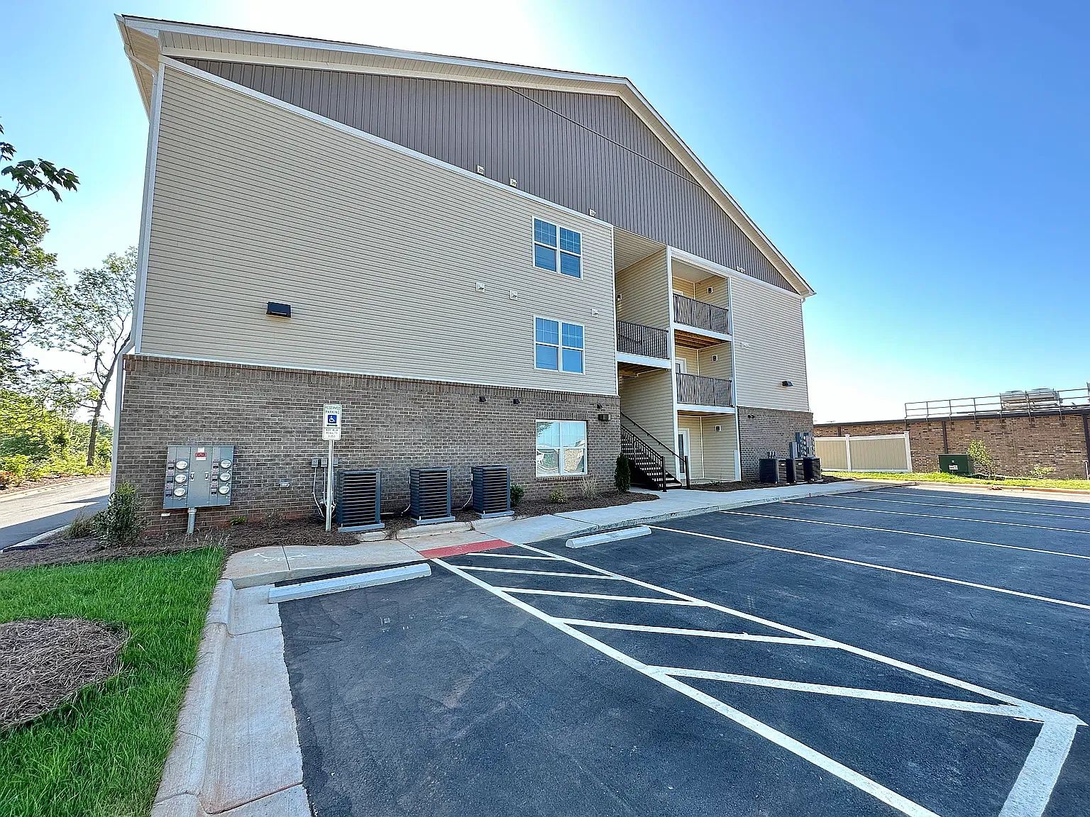 Westbrook Apartments — Photo 4