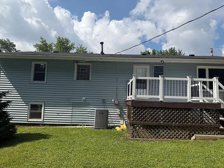 211 E Dresser Rd — Photo 8