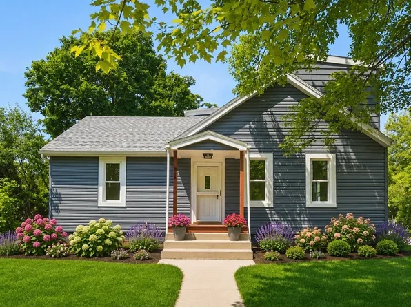 818 Bach St, Northbrook, IL 60062