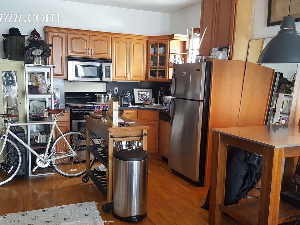 2nd image of 33 Maujer St APT 6