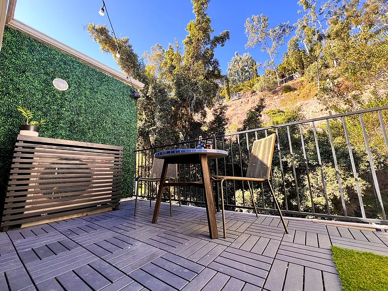 2850 Reynard Way #24 — Photo 6