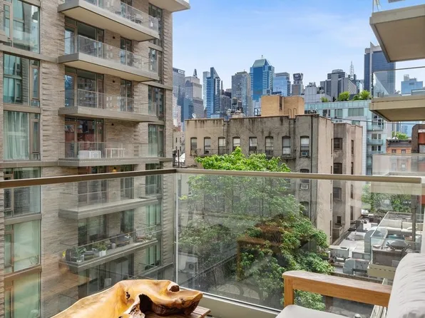 505 West 43rd Street 6K image 1 of 6