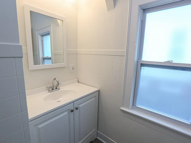 146 Benton St — Photo 11