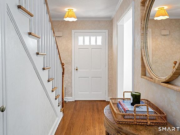 3rd image of 25 Devon Road