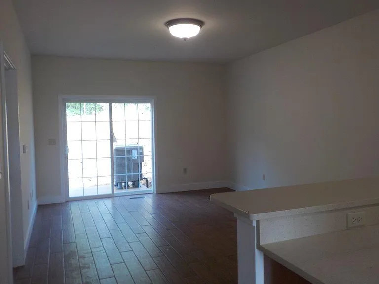 239 Easterly Pkwy — Photo 6