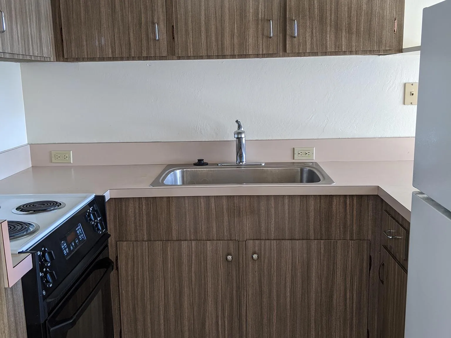 2221 Lake Rd — Photo 2
