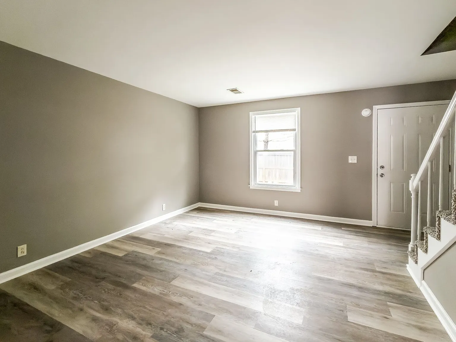 Watson Road Apartments — Photo 3