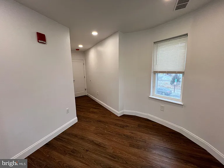 2145 Elkins Ave #B — Photo 21