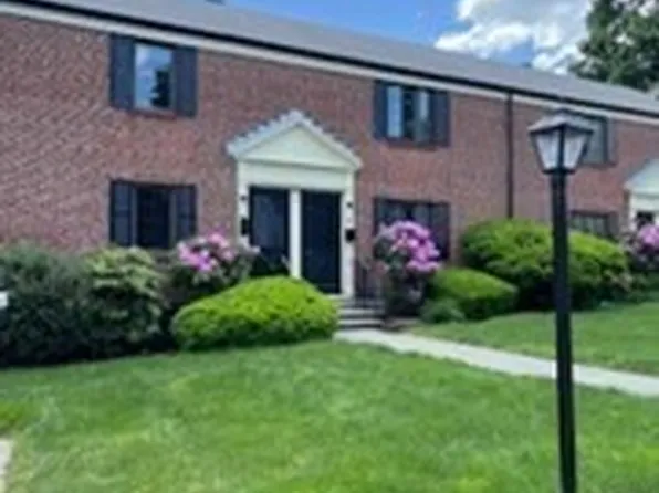 88 Duff St Unit 88, Watertown, MA 02472