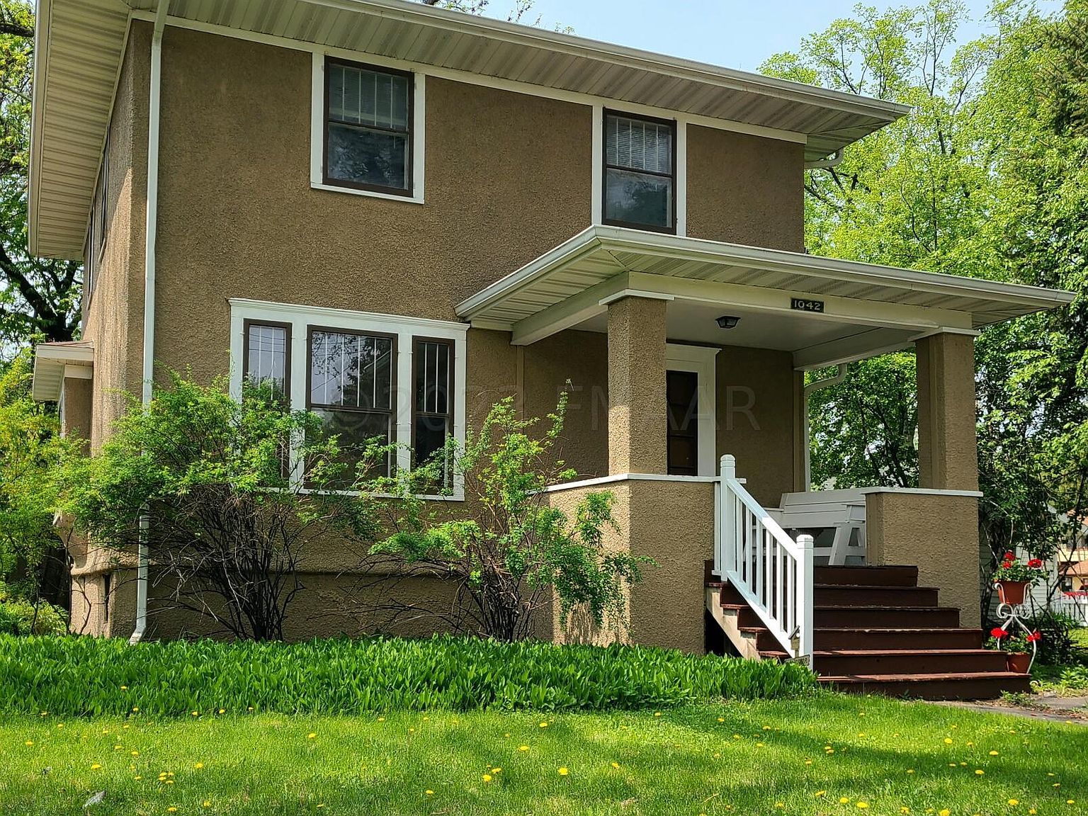 1042-4th-st-n-fargo-nd-58102-mls-22-5654-zillow