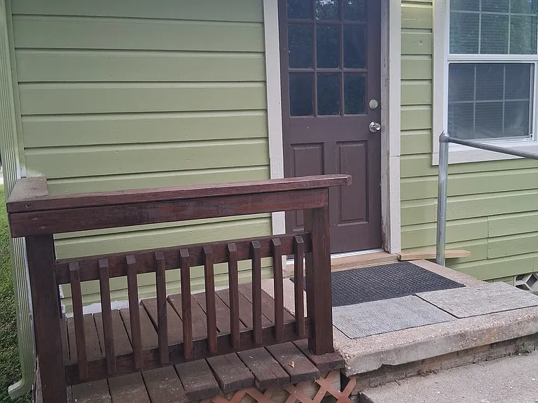 414 W Mims St — Photo 17