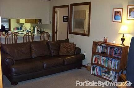 Den
						:
						Natural light; great family space