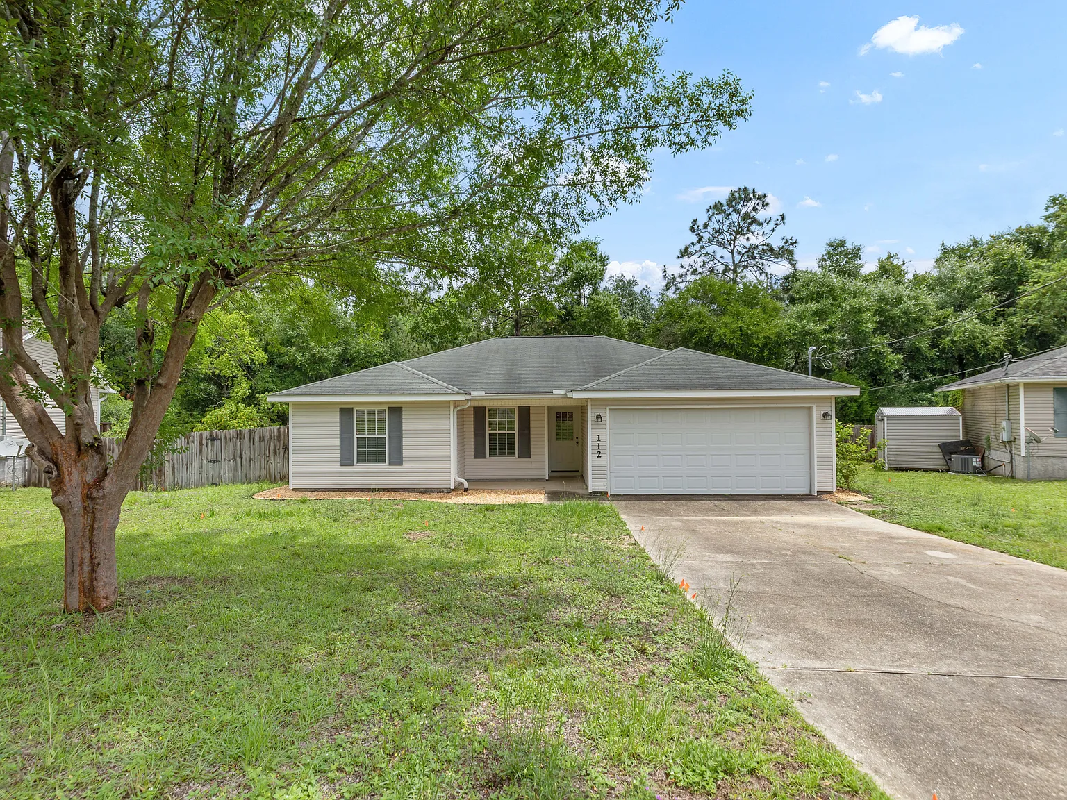 3 bed, 1054 sqft, $1,700 — Photo 2