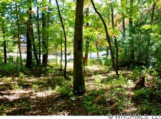 18 Wordsworth Rd, Black Mountain, NC 28711