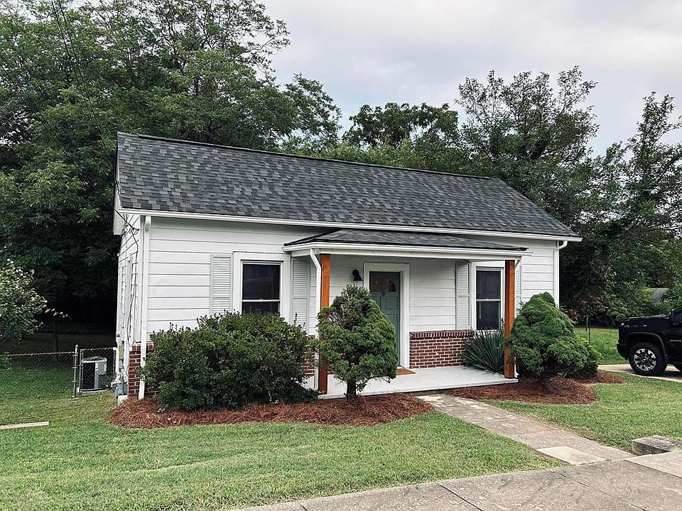 1st image of 49 Glen Oak Dr