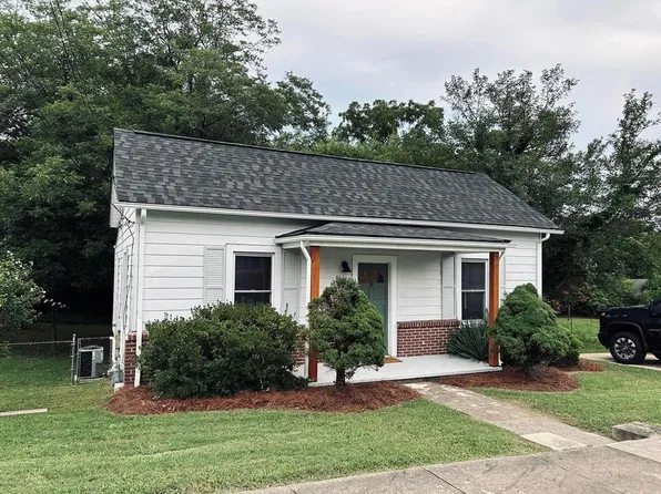 49 Glen Oak Dr, Danville, VA 24541
