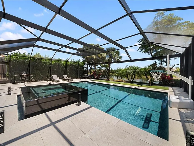 7052 Live Oak Dr — Photo 45