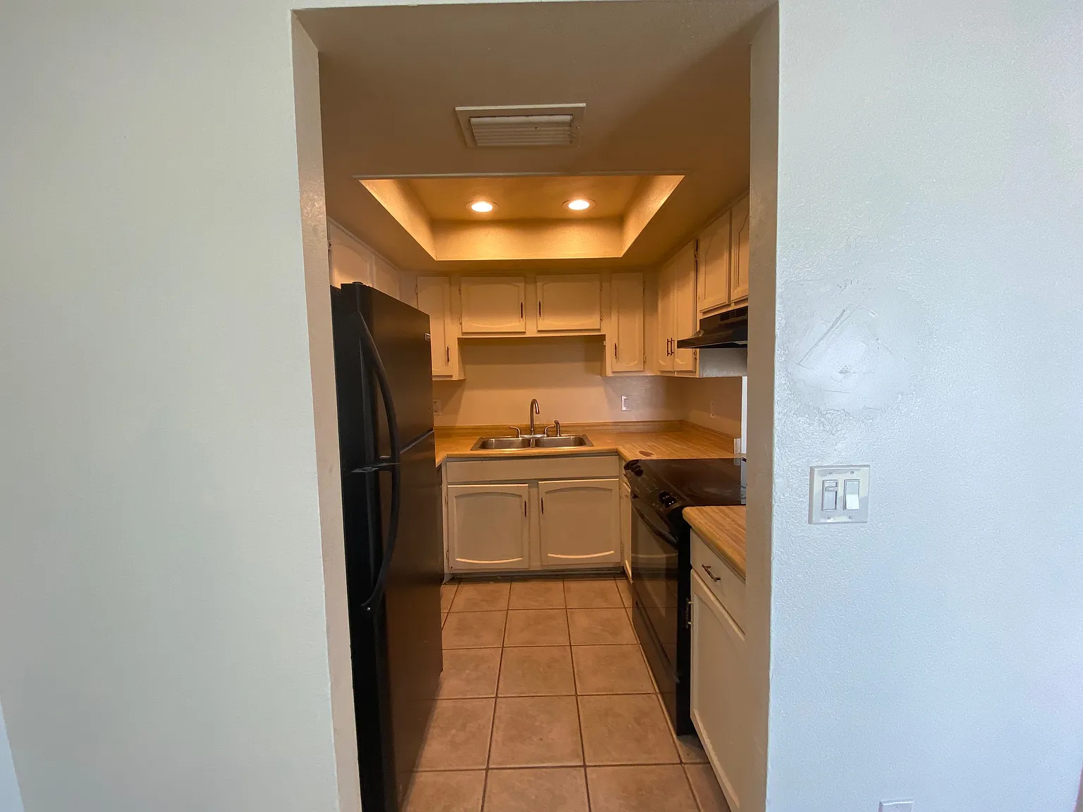 3 bed, 1.5 bath, 1074 sqft, $1,650 — Photo 4