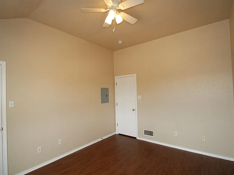 4206B Deek Dr — Photo 17