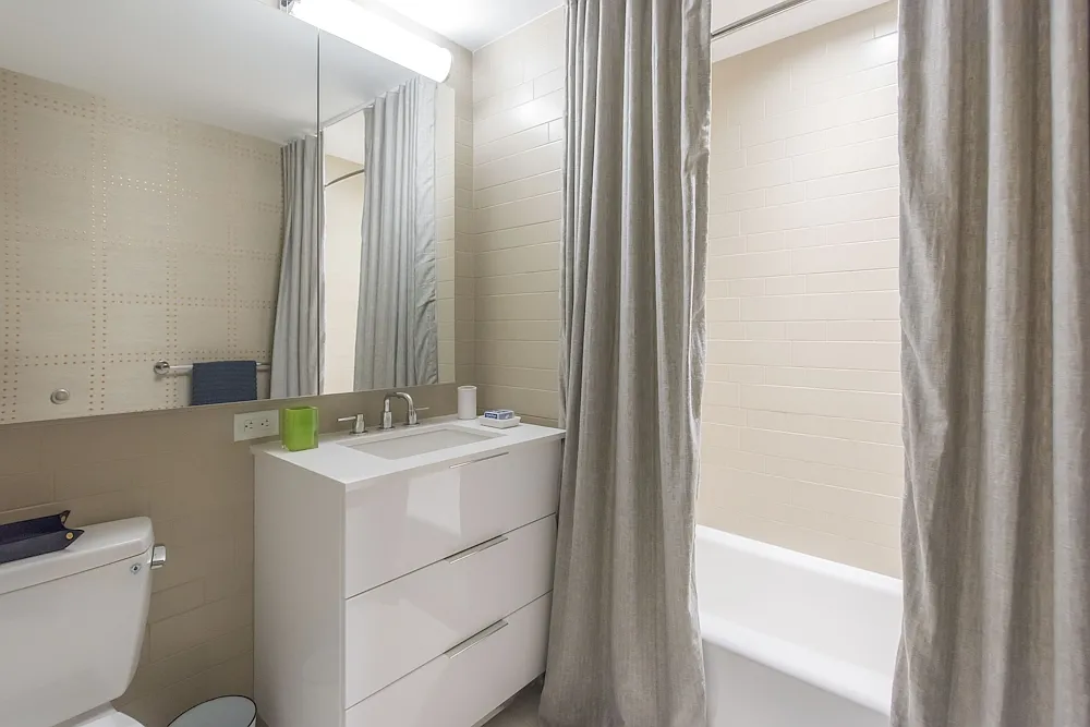 535 West 43rd Street — Photo 4