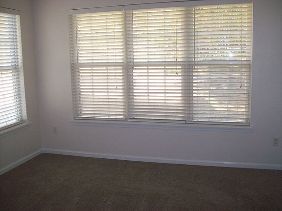 5th image of 8662 Creekwood Ln