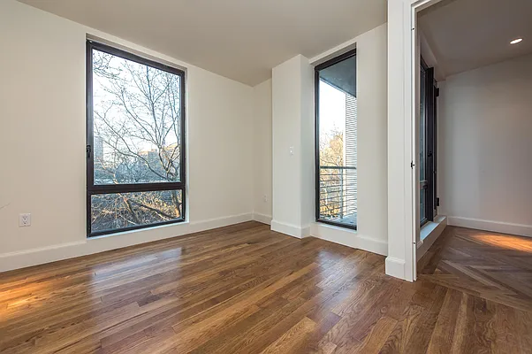 Rented by Nooklyn NYC LLC | media 104