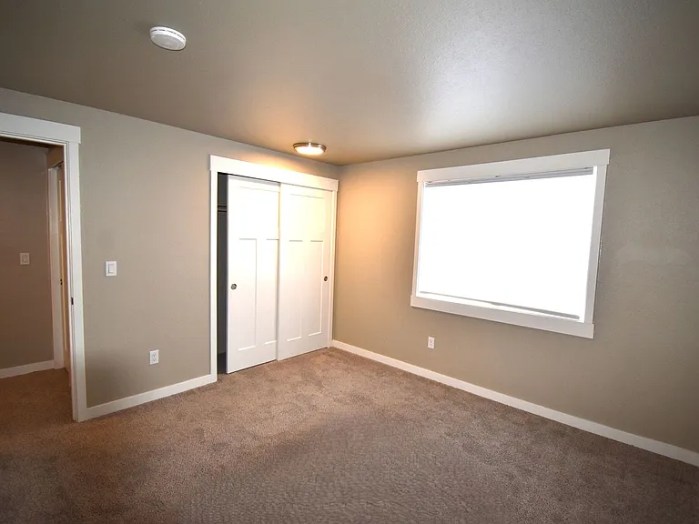 16th Avenue Apartments — Photo 5